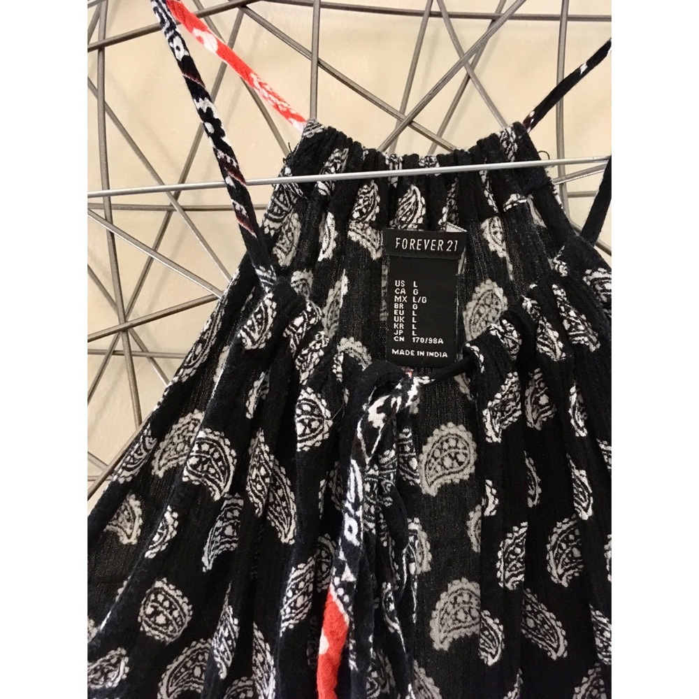 Flowy Tank - Picture 2 of 3